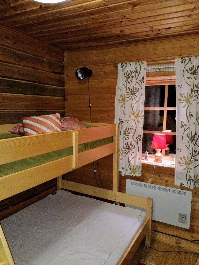 Mysig Timmerstuga Vid Sjoen Bjoerken 34 Roennsudden Grangärde Exterior foto